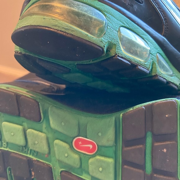 Nike Max Air black and green sneakers - Picture 6 of 7